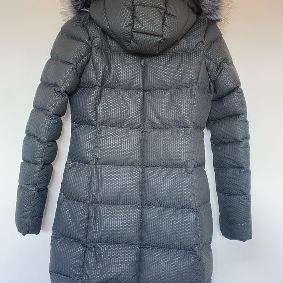 Womens North face parka - Picture 3 of 3